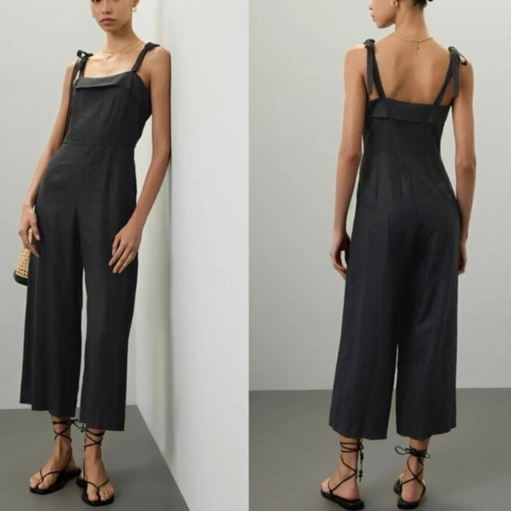 Fifteen Twenty Paloma
Jumpsuit Sleeveless Tie Strap
Wide Leg 100% Linen Black 8